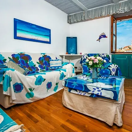 Riva Blu Sea View Apartment Rovigno Esterno foto