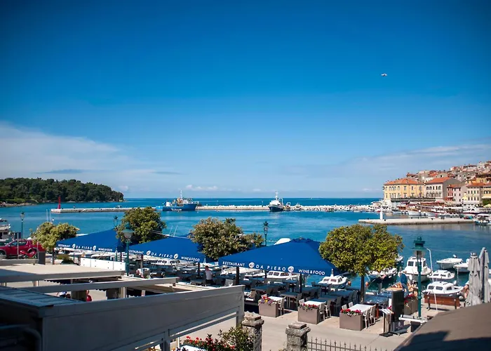 Riva Blu Sea View Apartment