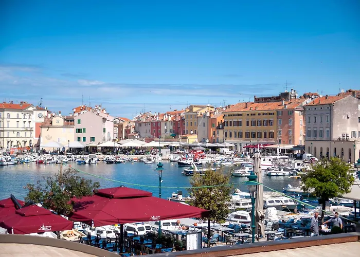 Riva Blu Sea View Apartment